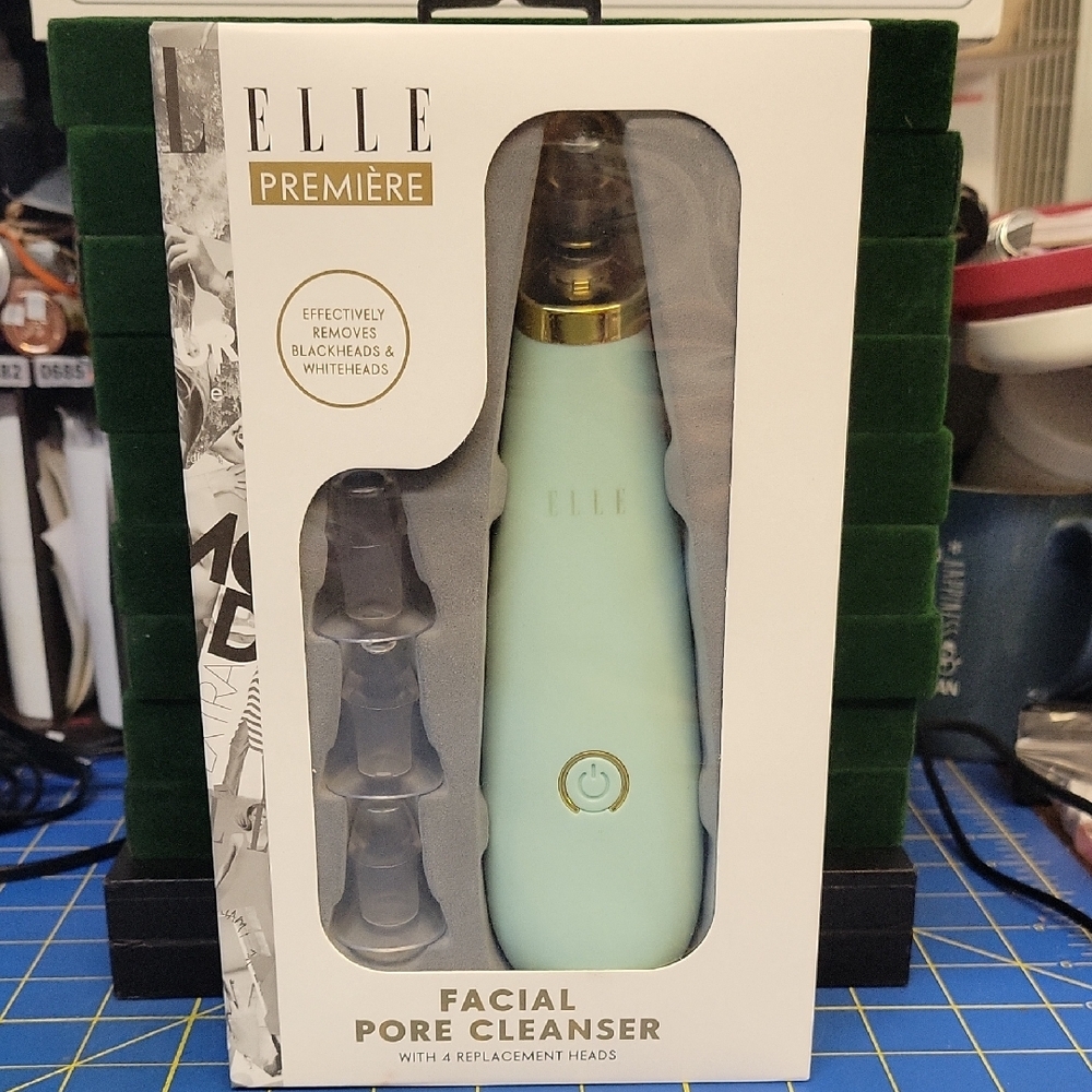 ELLE Première Mint Facial Pore Cleanser Baby Blue New in Box